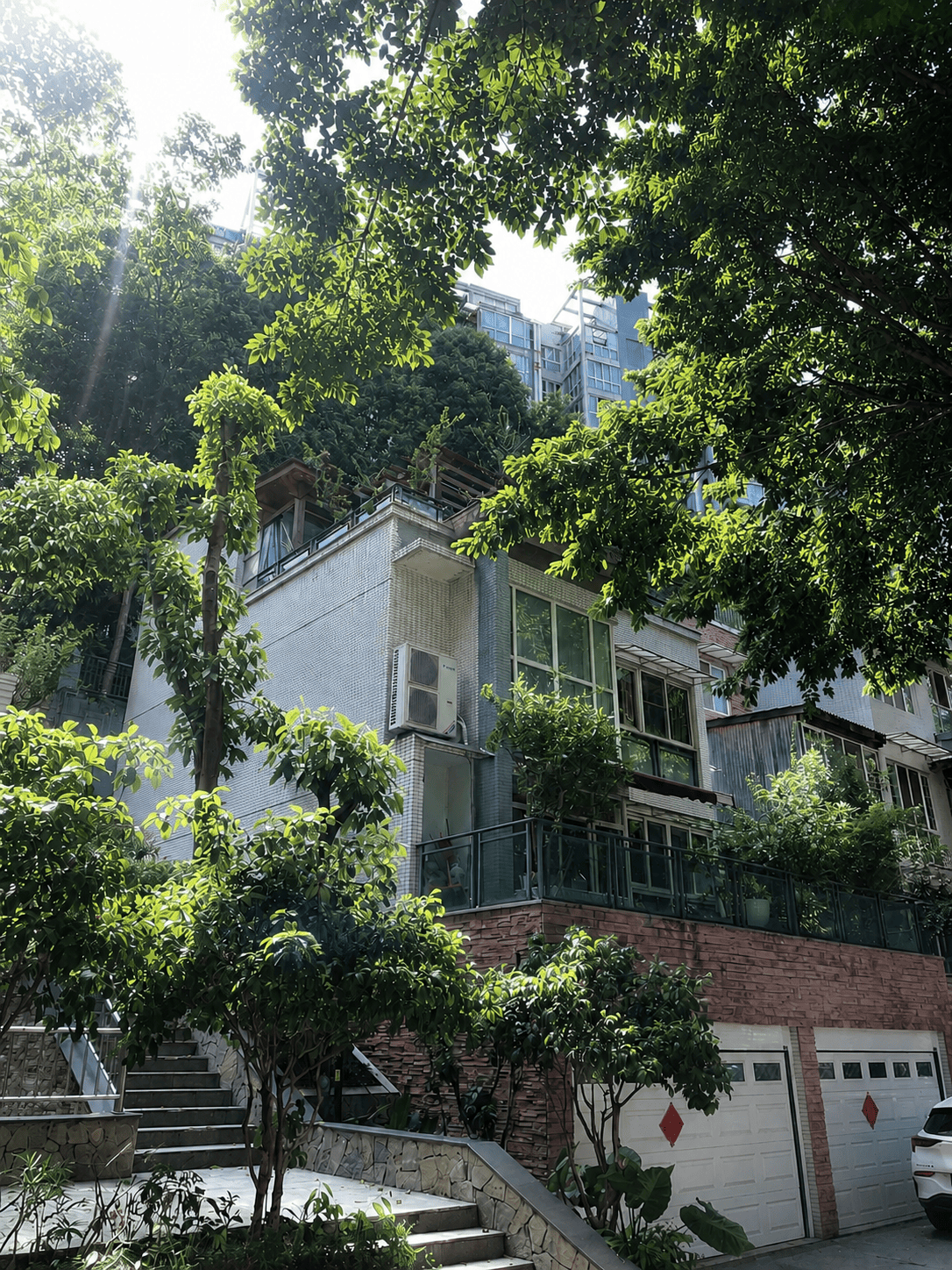 西城岛居岁月从容升级：小小岛老别墅加装蒂升悦行款电梯